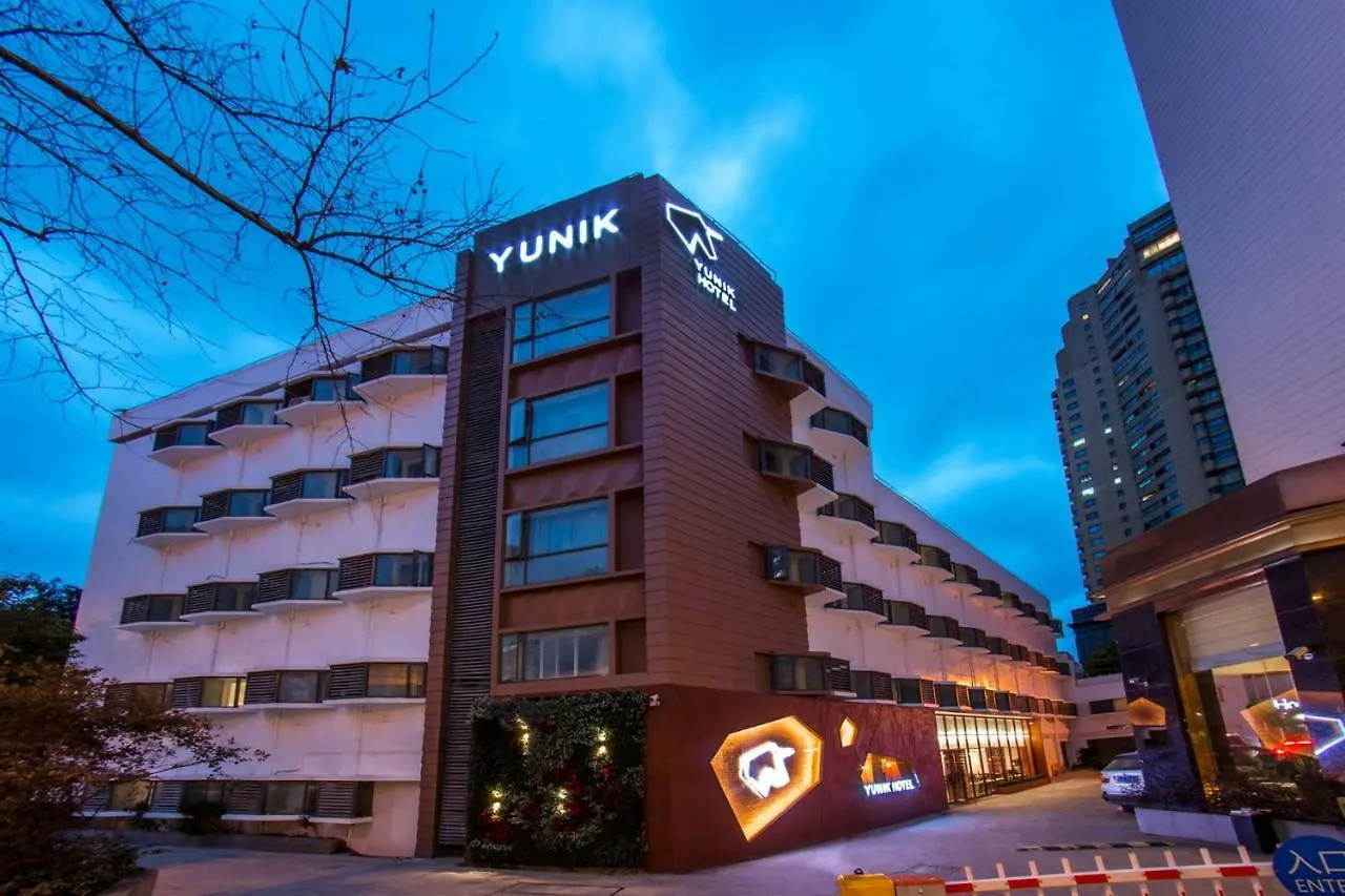Yunik Hotel location